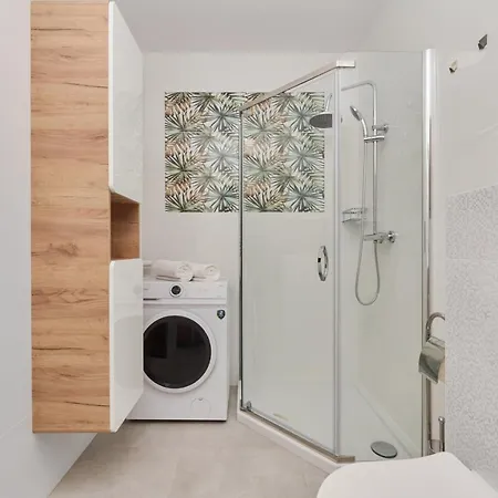 Apartament Piekna Z Parkingiem By Renters Apartmán