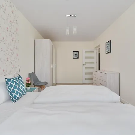 Apartament Piekna Z Parkingiem By Renters Apartmán Vratislav